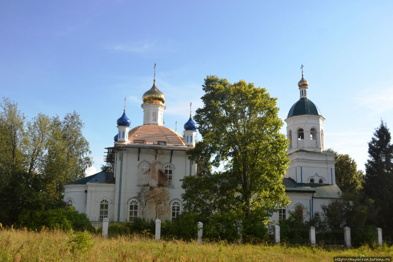 Церковь Троицы Живоначальной Мулино, Россия