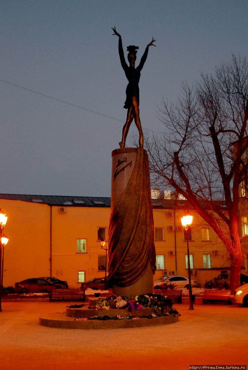 Памятник Майе Плисецкой