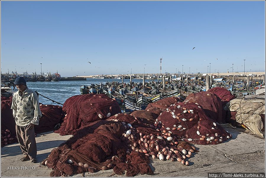 Приближаемся к лодкам, поэтому я закругляюсь с этой частью репортажа. О лодках разговор в следующей части...
*
