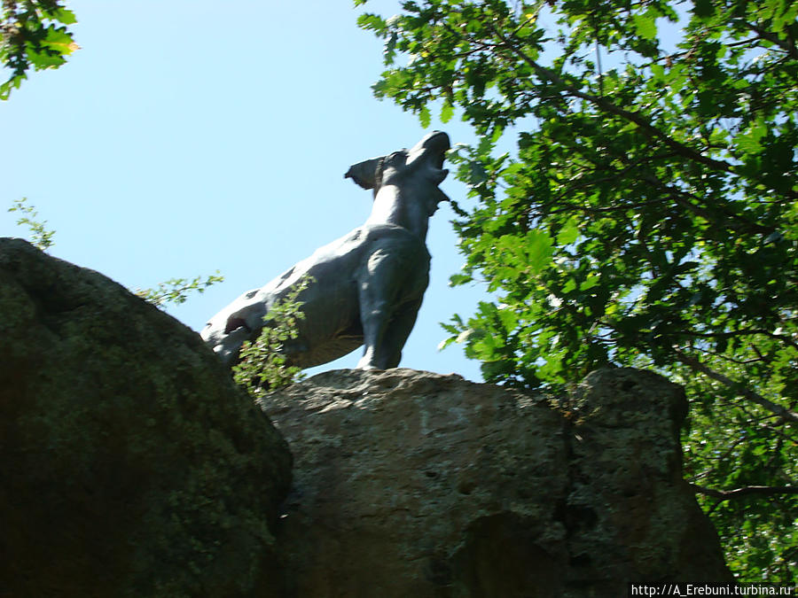 Статуя горного козла Джермук, Армения