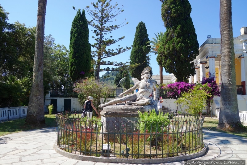 Дворец Ахиллеон (дворец Сиси) Гастоури, остров Корфу, Греция