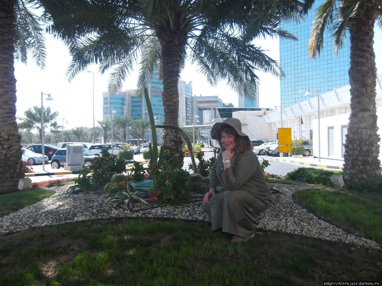 Светлана в тени пальм Манама, Бахрейн