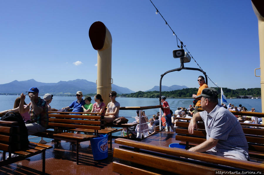 Херренкимзее — замок на острове посреди озера Земля Бавария, Германия