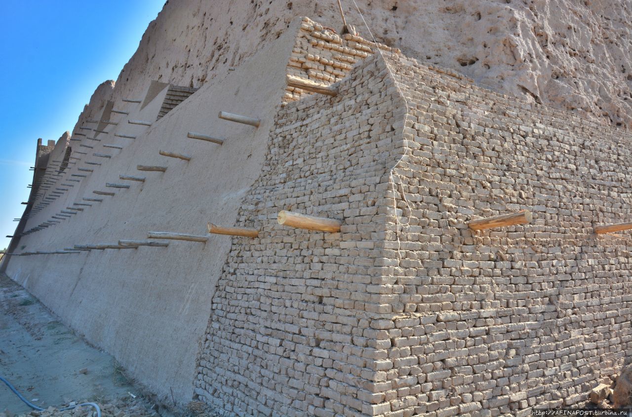 Крепость Кызыл-кала Бустан, Узбекистан