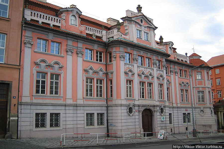 Дом Фауста Прага, Чехия