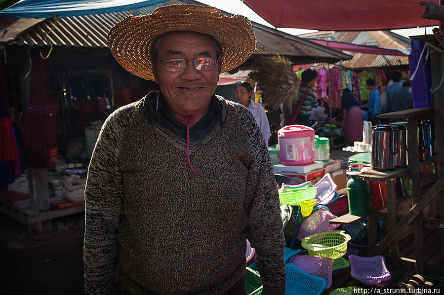 Рынок на воде Озеро Инле, Мьянма