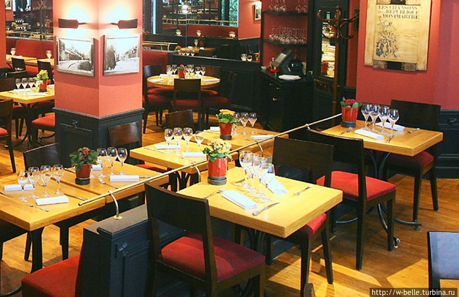 Ресторан Мулен де ла Галет, цены приемлемые, пообедать можно от 23 до 29 евро на человека. Париж, Франция