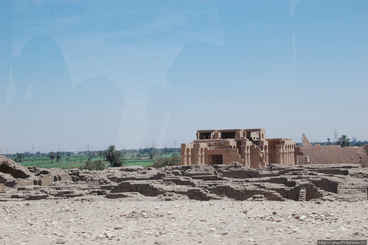 Храм Рамессеум Луксор, Египет