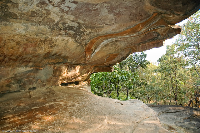 Скальные жилища Бхимбетка / Bhimbetka rock shelters