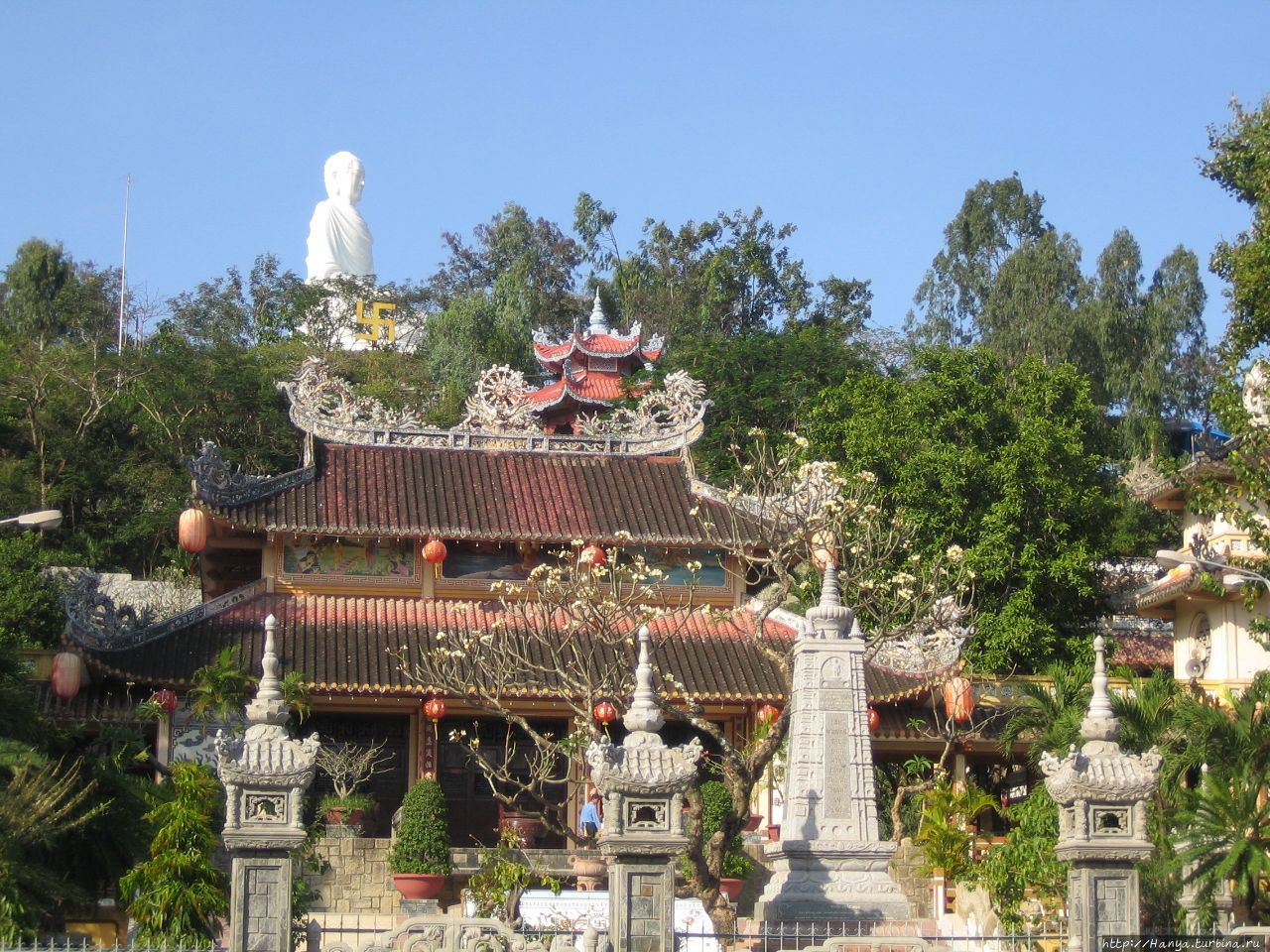 г. Нячанг. Пагода Лонгшон Нячанг, Вьетнам