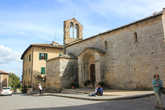 Chiesa di Santa Maria Assunta. Эта церковь упоминается в Папской булле папы Римского Бенедикта Vlll в 1017 году.