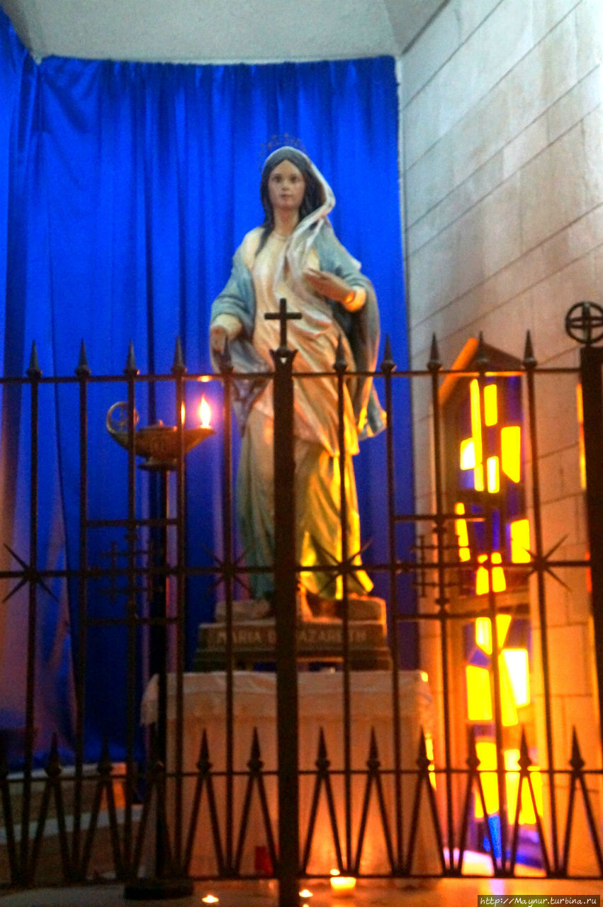 Образ Девы Марии возле Грота. Назарет, Израиль