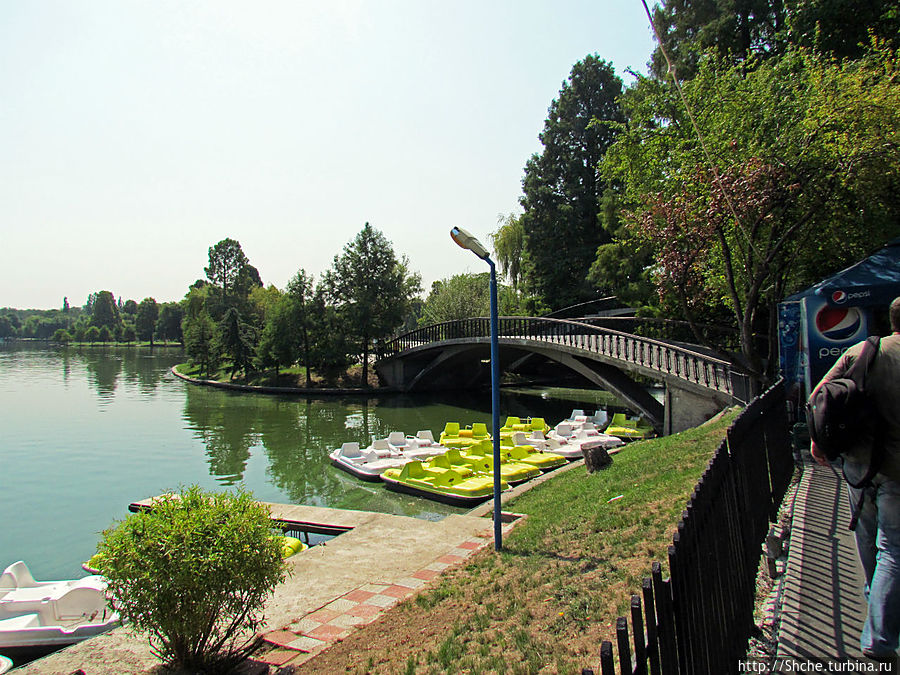 Крупнейший в Европе городской парк Херастрау Бухарест, Румыния