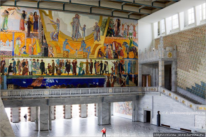 28. Вид главного зала с галереи. Осло, Норвегия