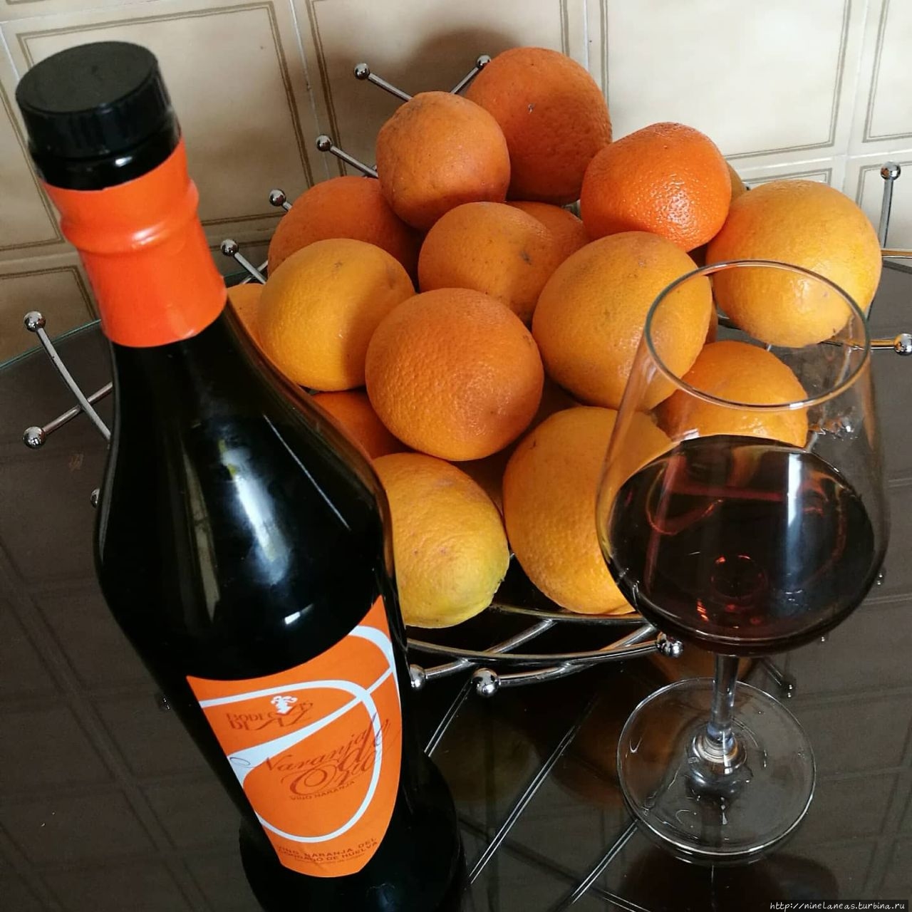 Про вино из горьких апельсинов Севилья, Испания