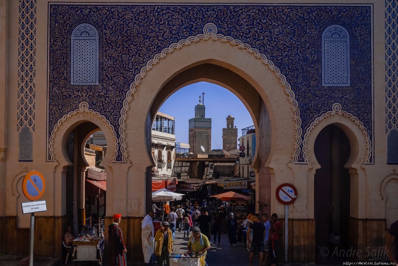Медина Феса (Medina) — крупнейшая медина в мире. Фес, Марокко