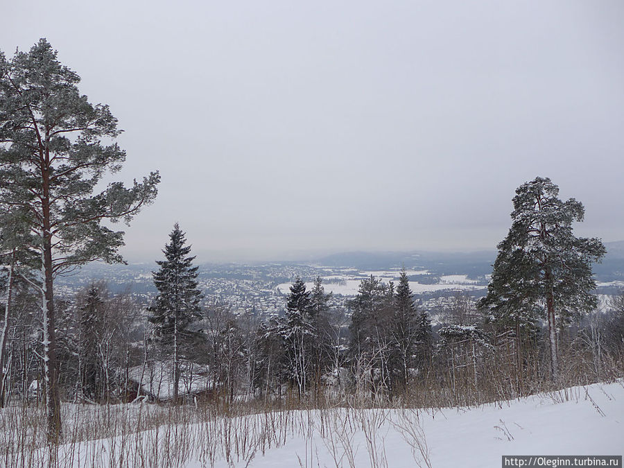 Трамплин Holmenkollen зимой Осло, Норвегия