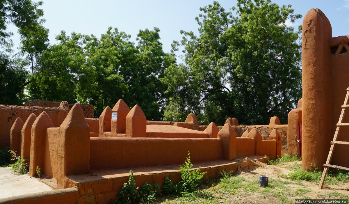 Гробница императора Битон Мамари Кулибали Мали