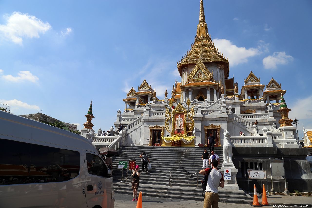 Храм Вайт Траймит,в этом Храме находится золотой Будда Бангкок, Таиланд