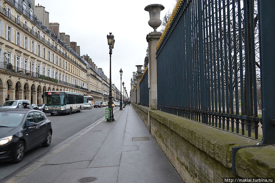 Улица Риволи.