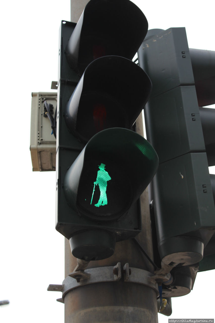 Изящный джентльменский светофор Оденсе, Дания