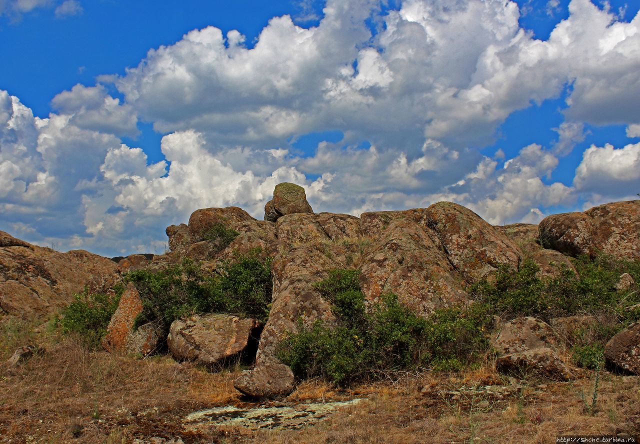 Восточная гряда Каменные могилы заповедник, Украина