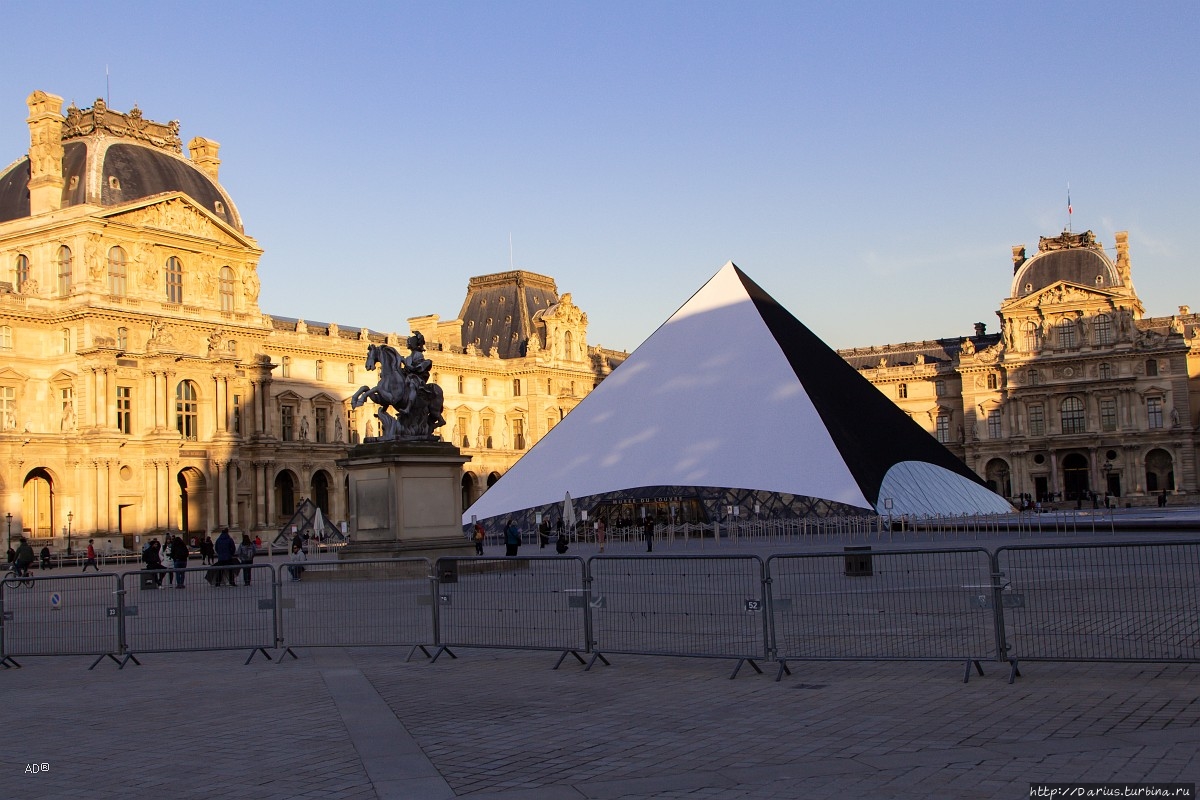 Париж — Лувр Париж, Франция