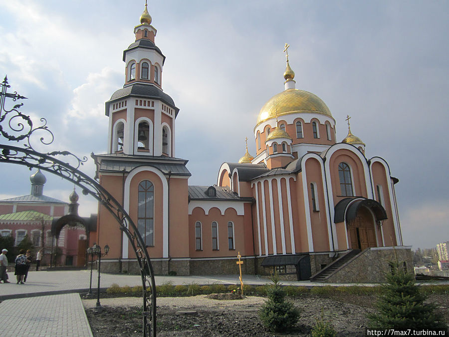 монастырь на 1 дачной саратов. храм иконы божией матери одигитрия саратов. свято-алексеевский монастырь в саратове. свято-алексеевский монастырь в саратове. женский монастырь саратов 1 дачная.