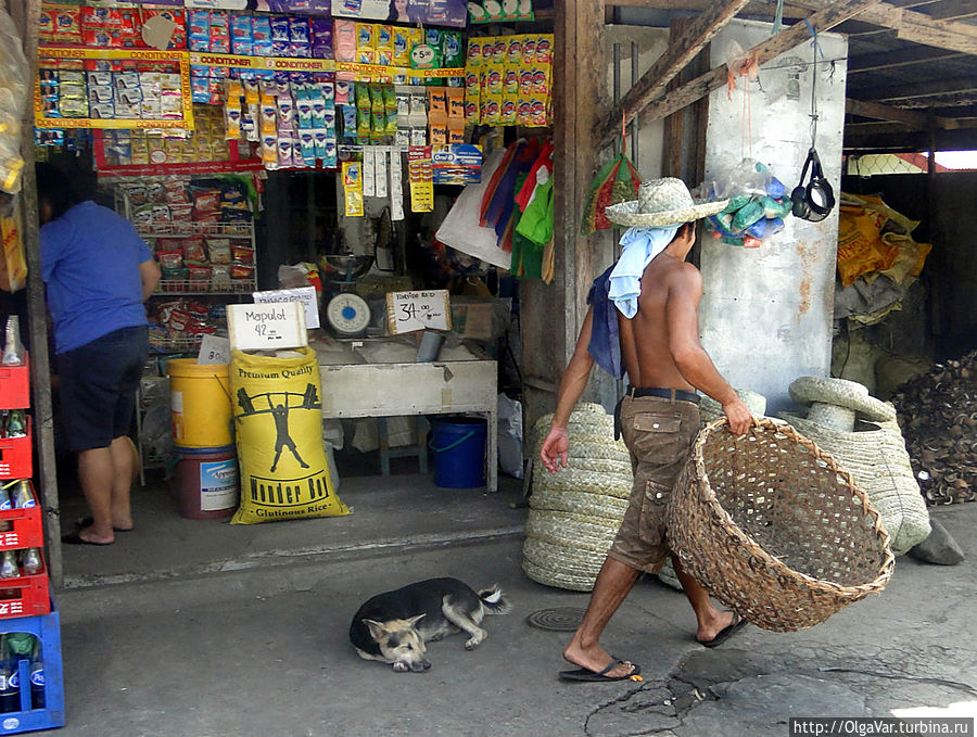 Типичный филиппинский магазинчик Булусан, Филиппины