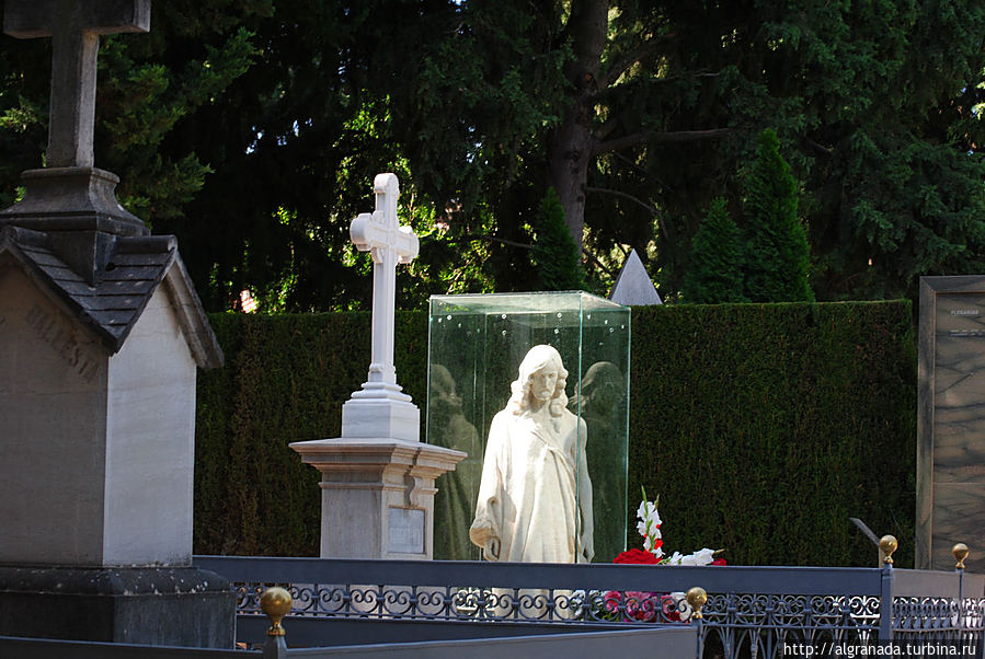 Поэтическая прогулка по гранадскому кладбищу Гранада, Испания
