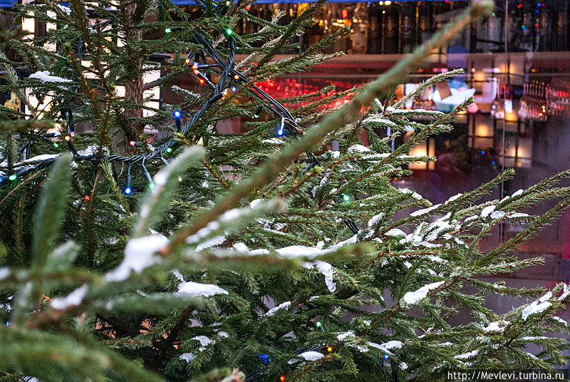 Рождественский базарчик на площади Ливов Рига, Латвия