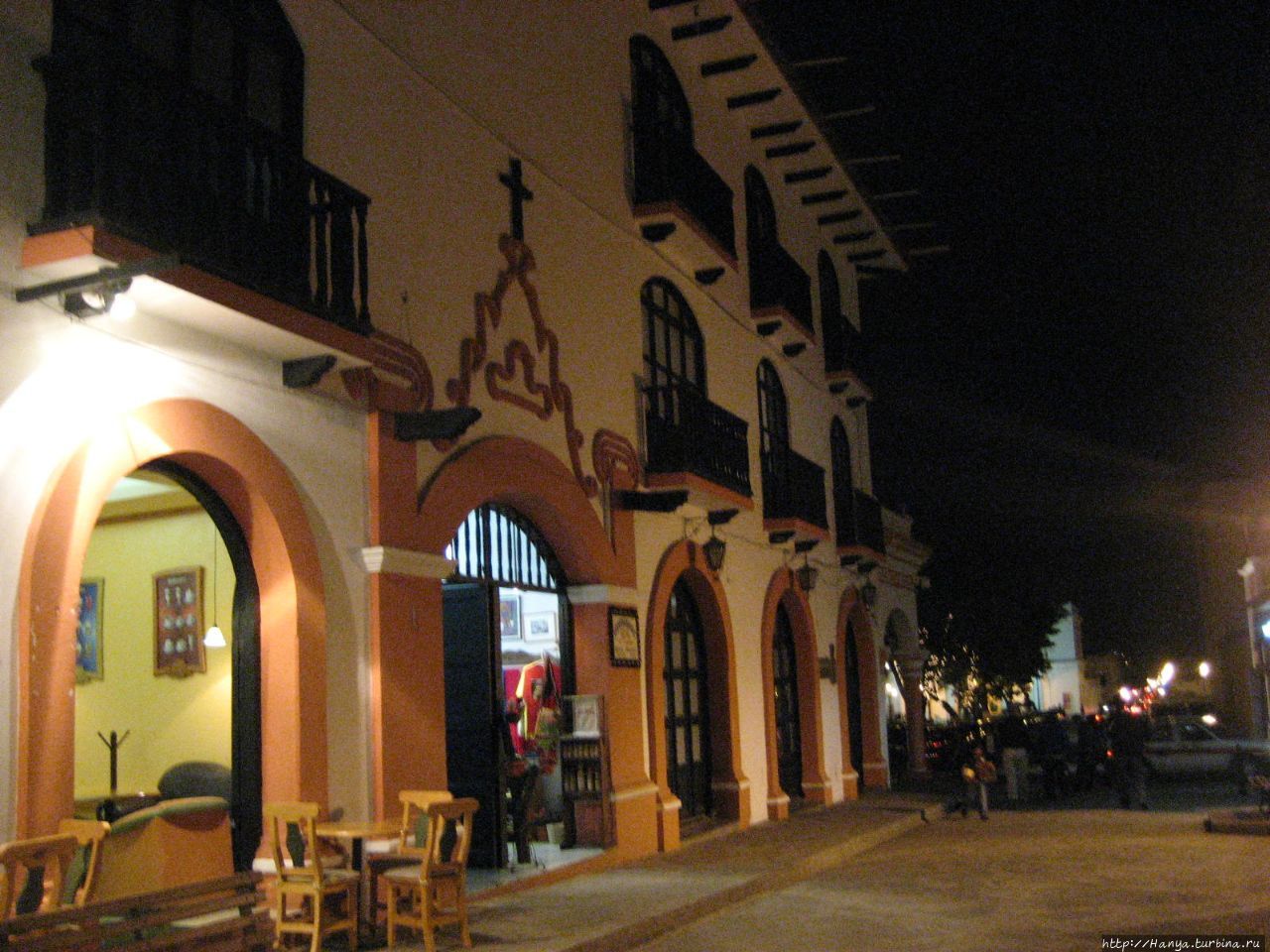 Улица 20 ноября Сан-Кристобаль-де-Лас-Касас, Мексика