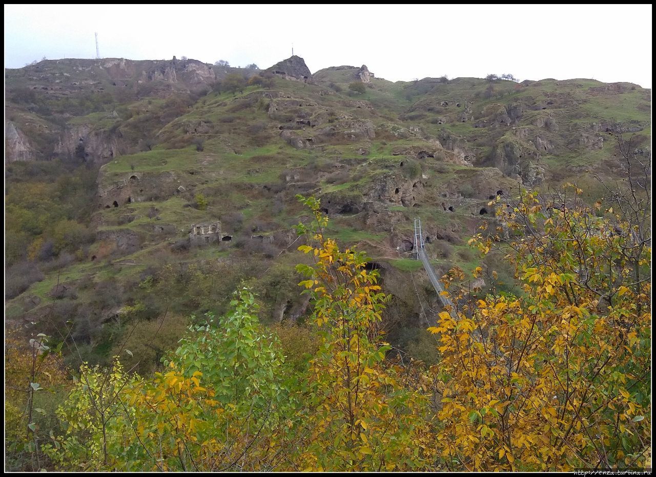 Пещерный город Хндзореск Хндзореск, Армения