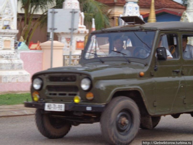 Советские легковые автомобили в Лаосе Лаос