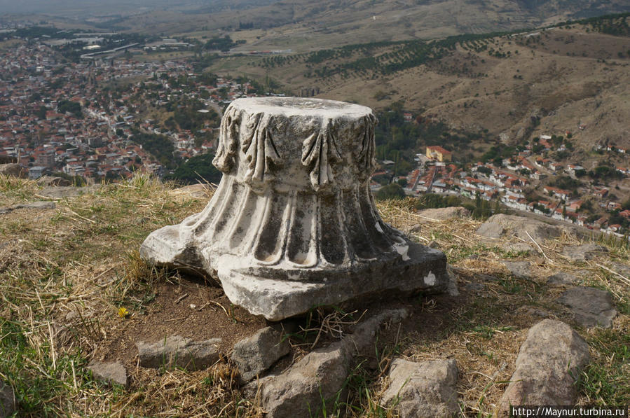 Детали  Храма  Афины. Измир, Турция