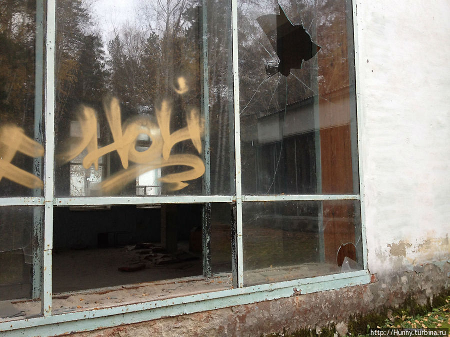 Разбитые стекла Бердск, Россия