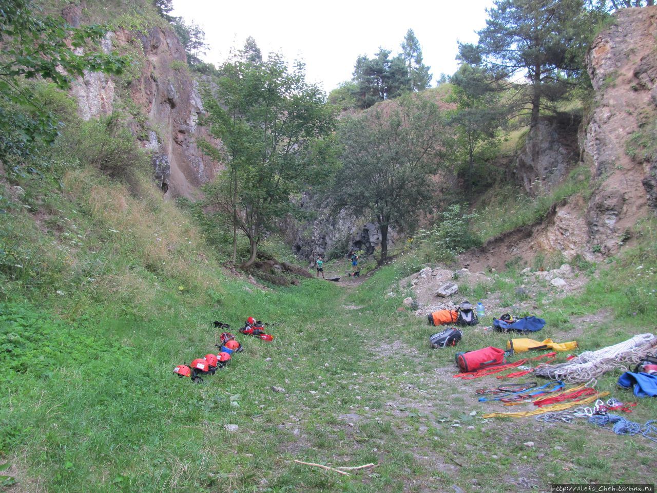 Тренировки альпинистов в заброшенных каменоломнях Клюшковце, Польша
