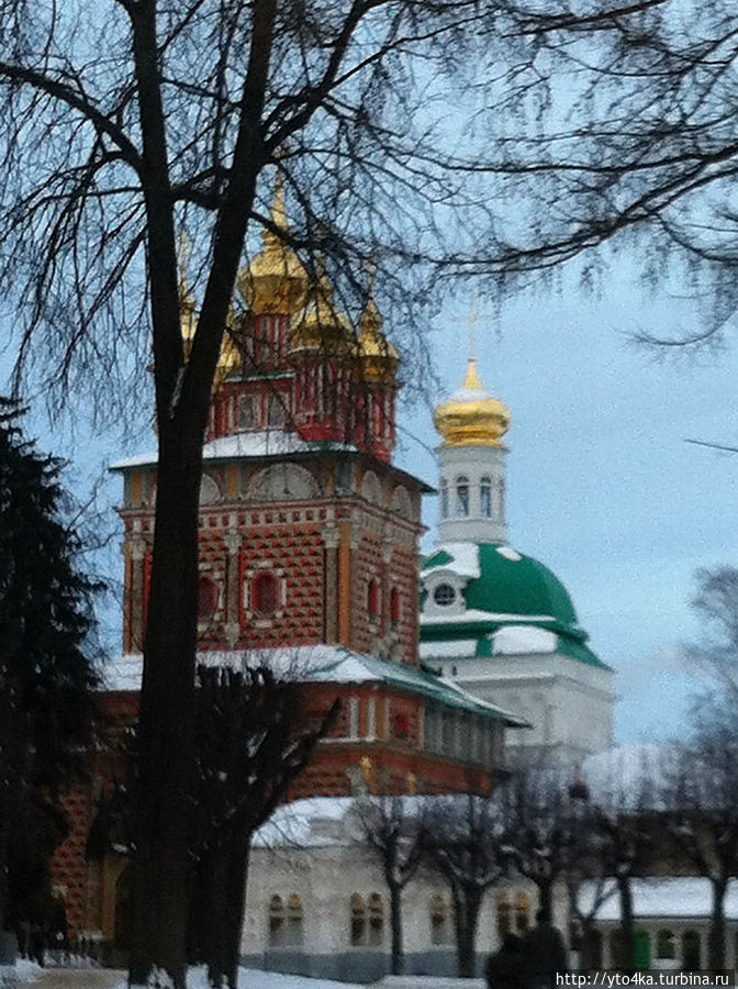 Зимним ранним вечером в Сергиев Посаде (в Лавре) Сергиев Посад, Россия