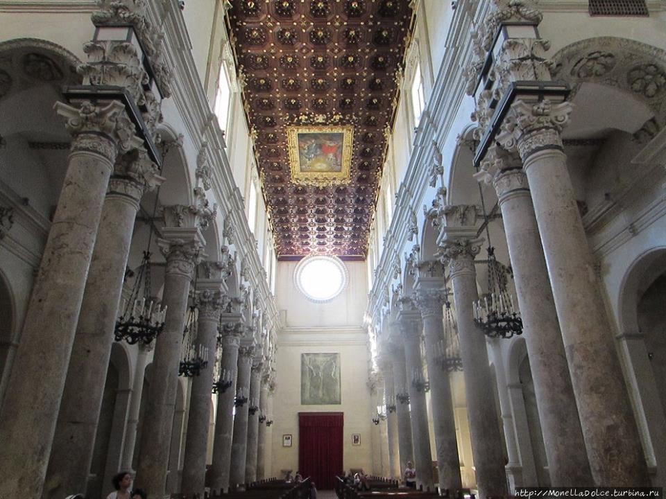 Basilica di Santa Croce di Lecce: золотое барокко леччезе