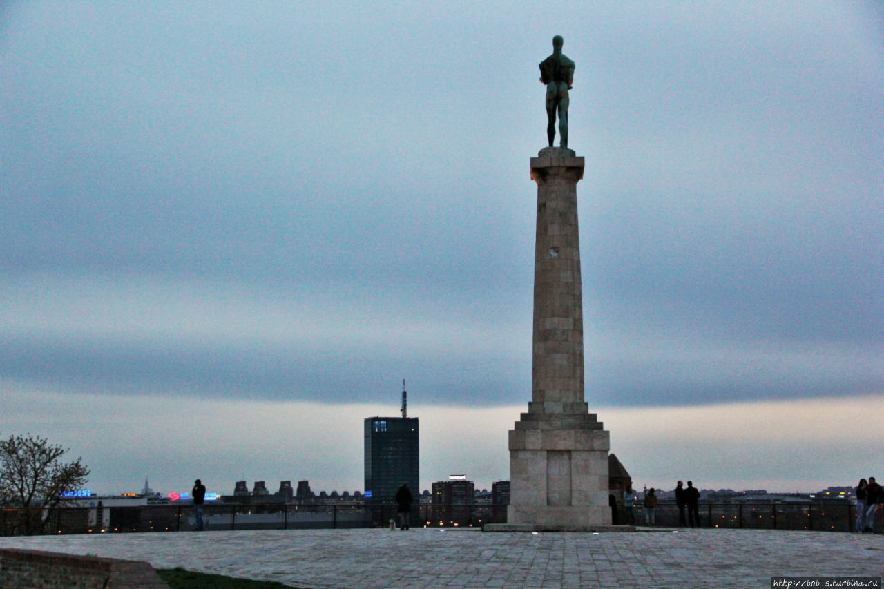 Памятник освободителю Белград, Сербия
