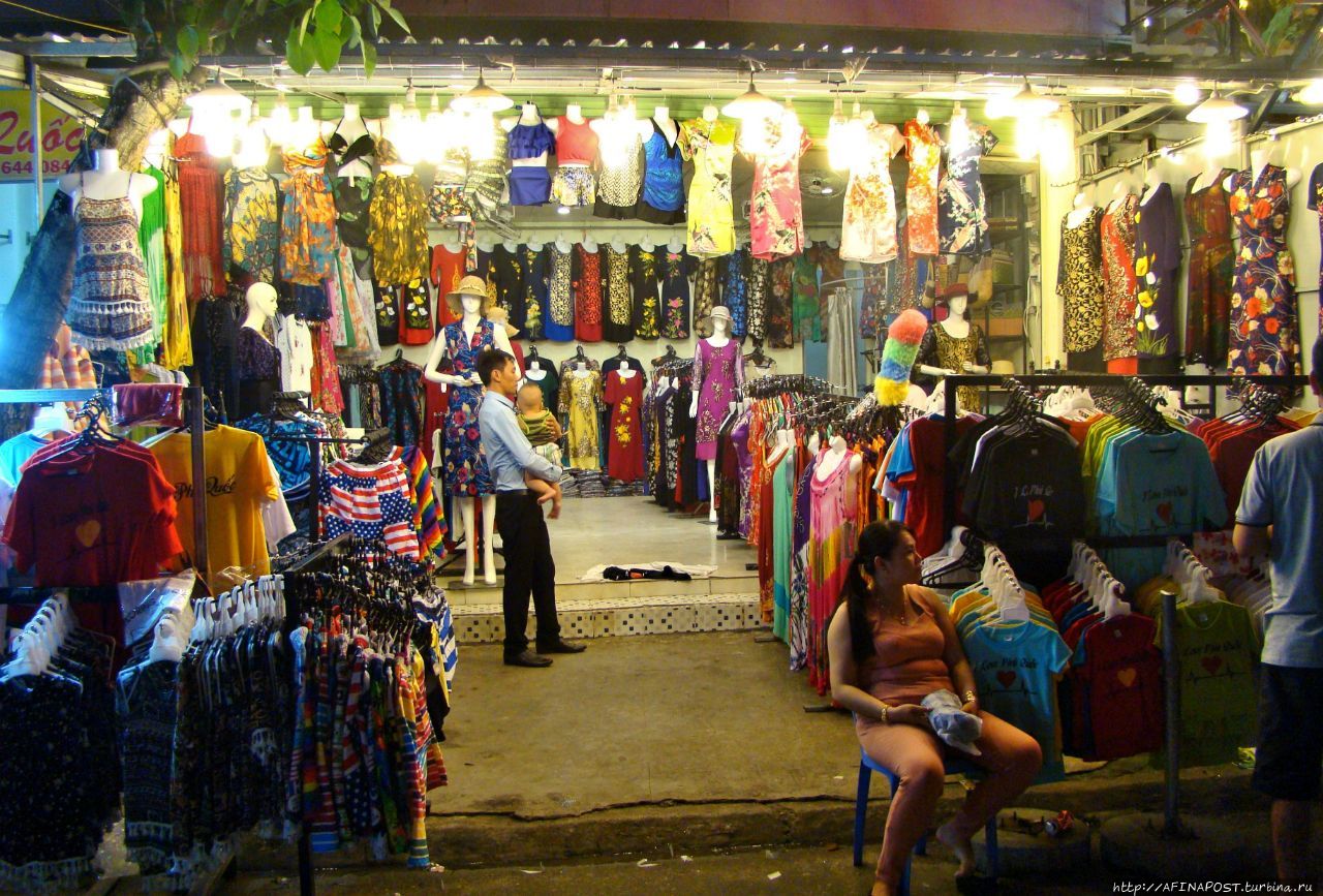 Ночной рынок Дуонг Донга Остров Фу Куок, Вьетнам
