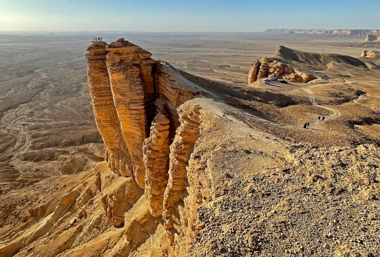 Край світу (Джебель Фіхрайн) / The Edge of the World (Jebel Fihrayn)