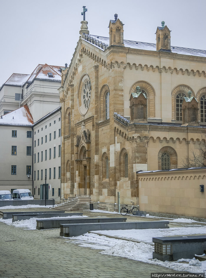 Отражения в Мюнхене Мюнхен, Германия