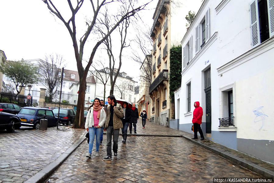 Раздражающая всех площадь Тертр Париж, Франция
