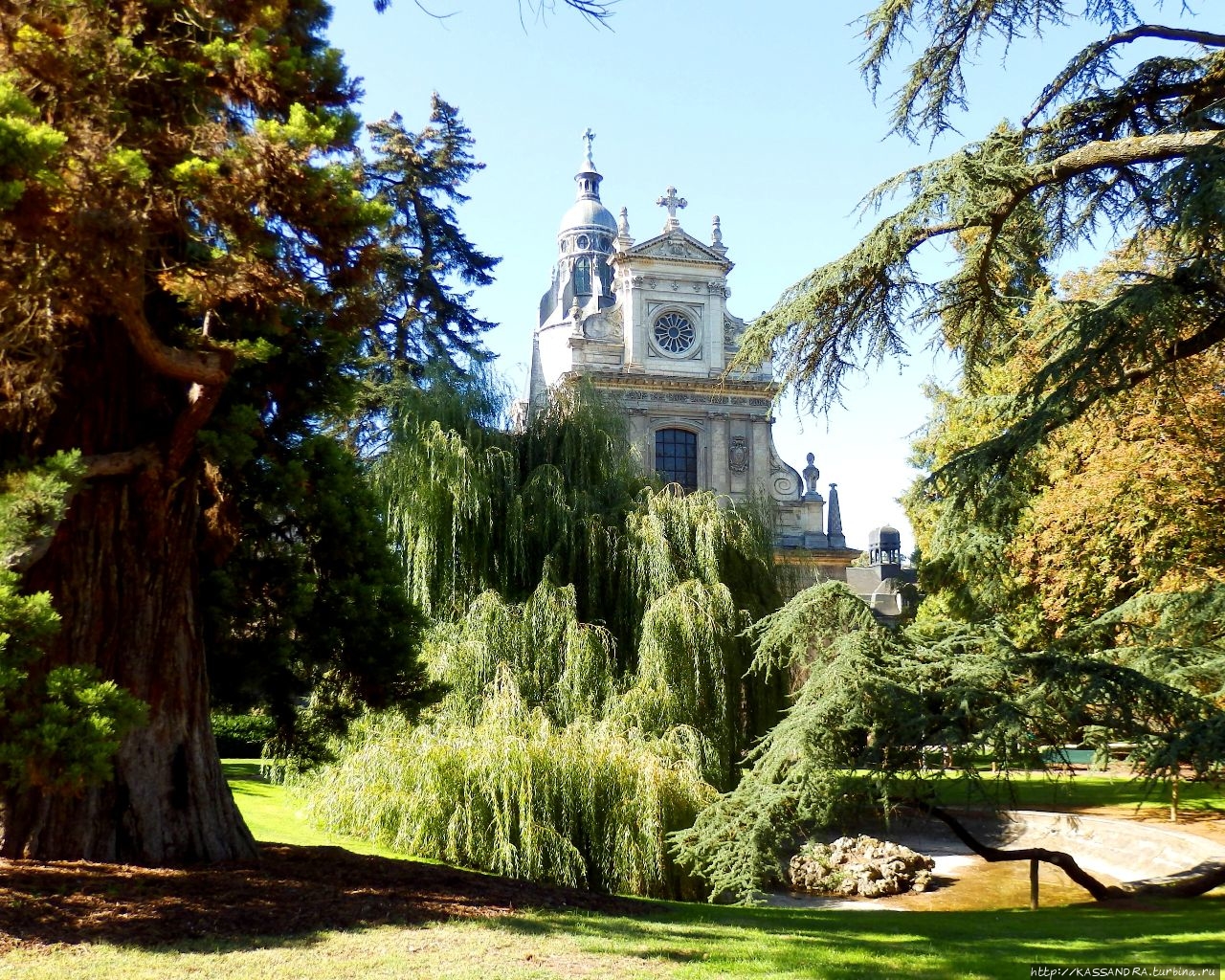 Церковь Святого Викентия де Поля / Église Saint-Vincent-de-Paul