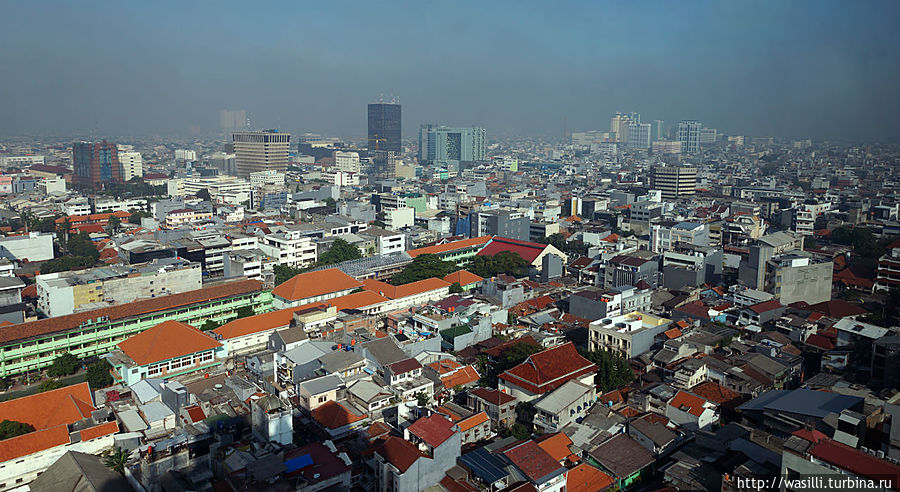 Джакарта вид из отеля Alila 5*.