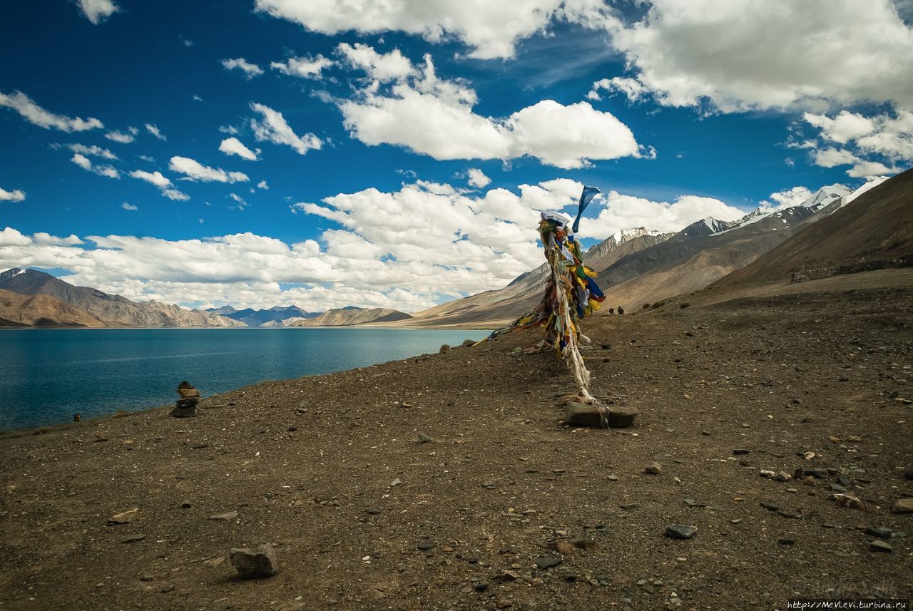 Озеро Пангонг Штат Джамму-и-Кашмир, Индия