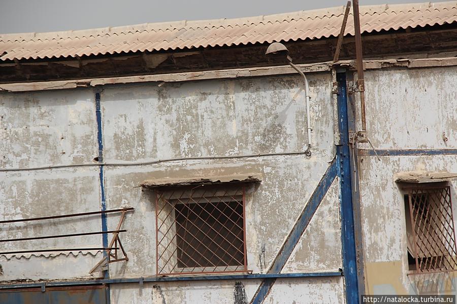 Барк Седов. Как встречают корабли... Дакар, Сенегал