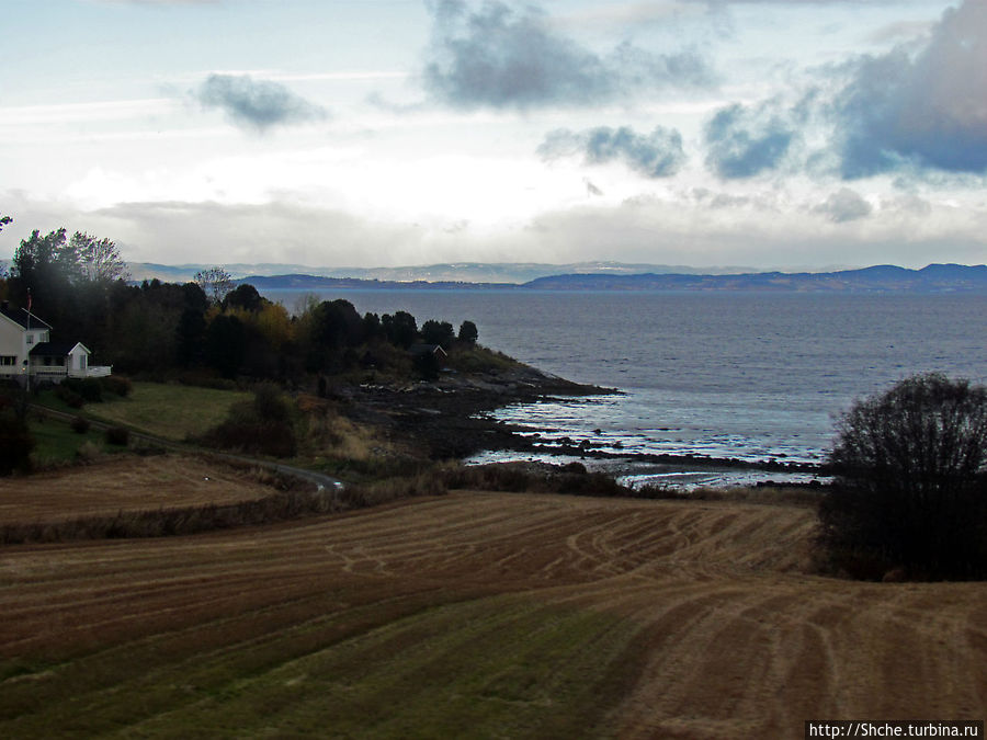 Суровая красота побережья фьерда Strindfjorden Вернес, Норвегия