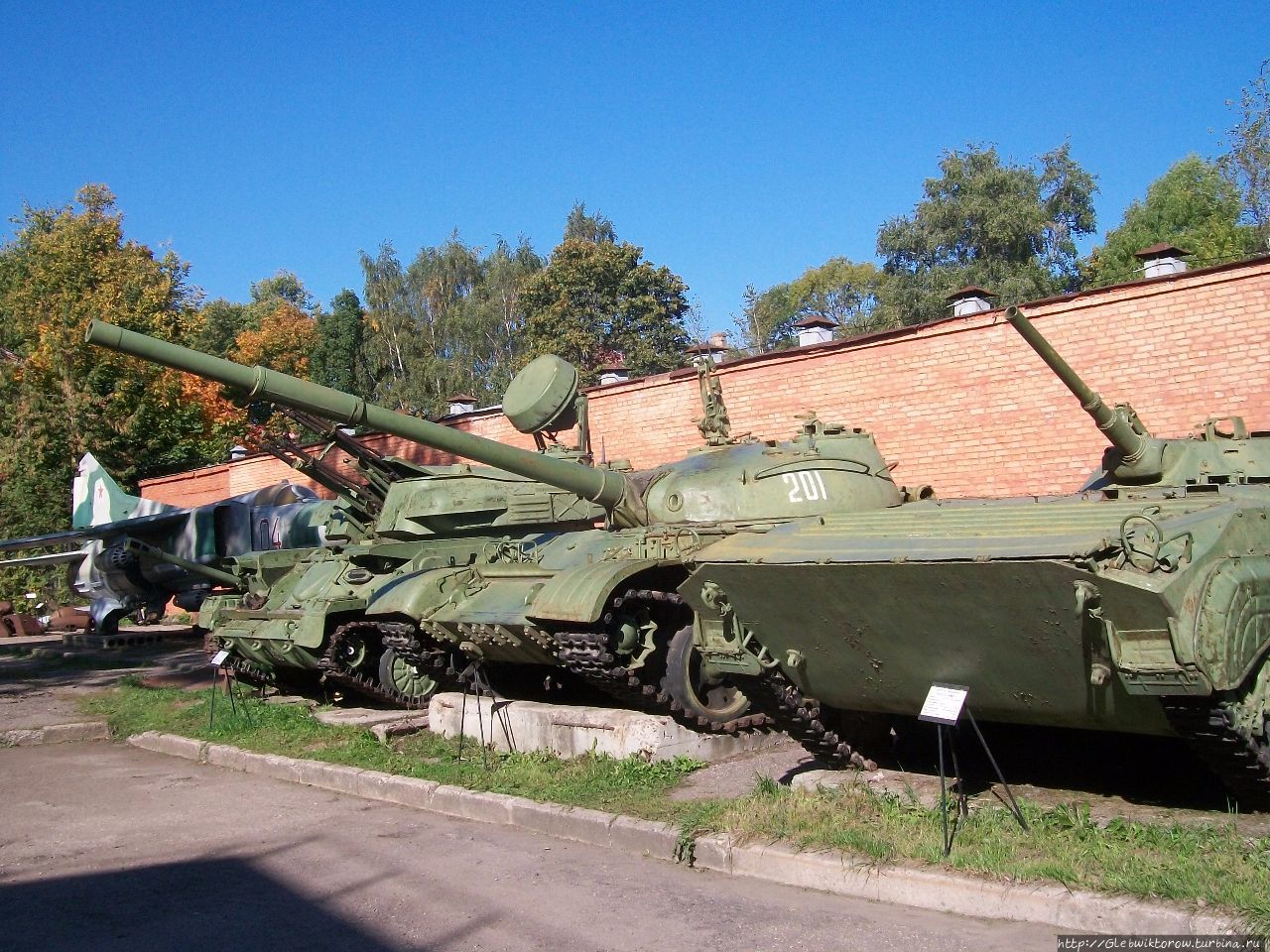 Музей вов смоленск. Военный музей Смоленск. Смоленск военный мызкй. Музей Великой Отечественной войны в Смоленске. Смоленск музей боевой техники.